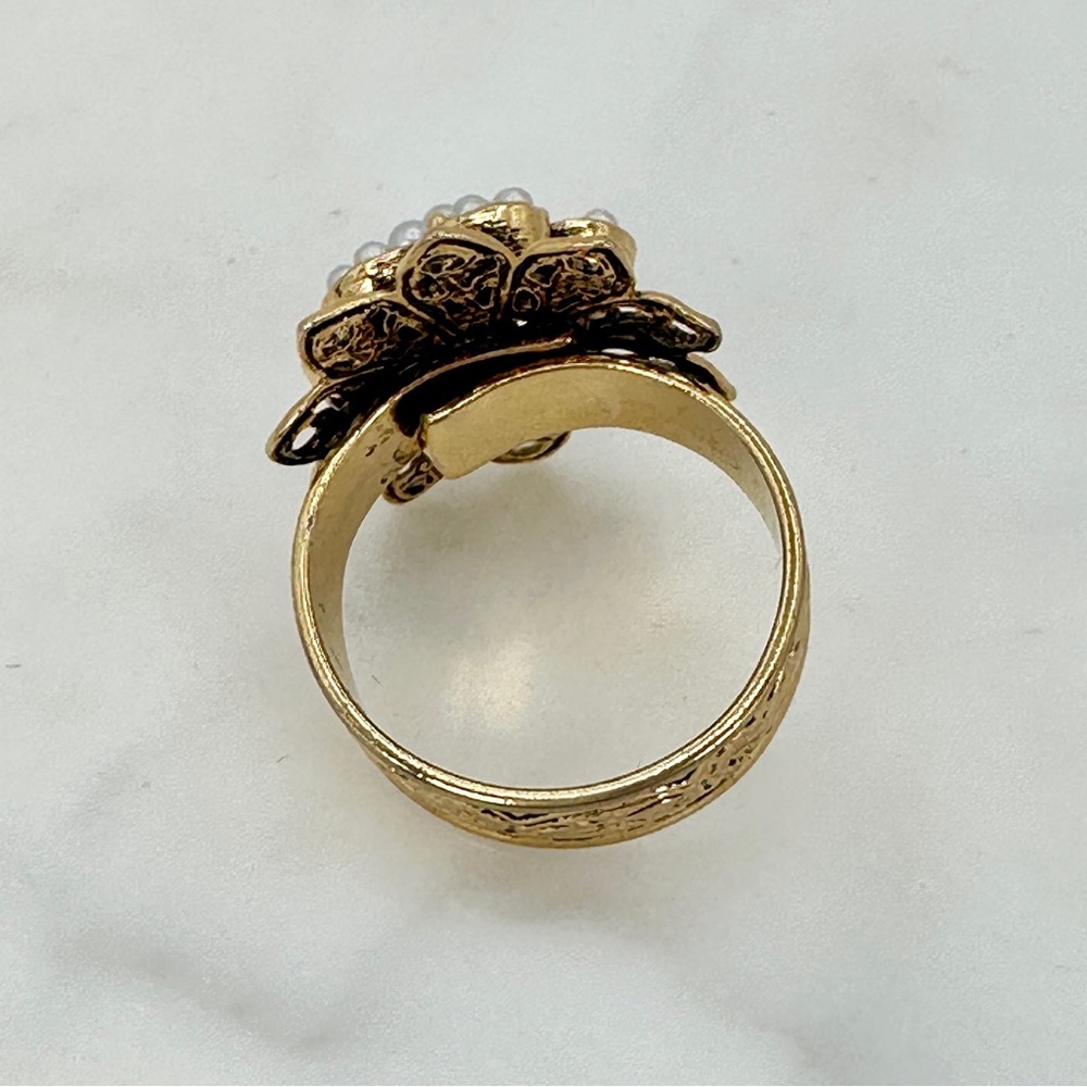 Vintage Cocktail Ring Victorian Revival Gold Tone Filigree Faux Pearl Adjustable - Picture 7 of 9